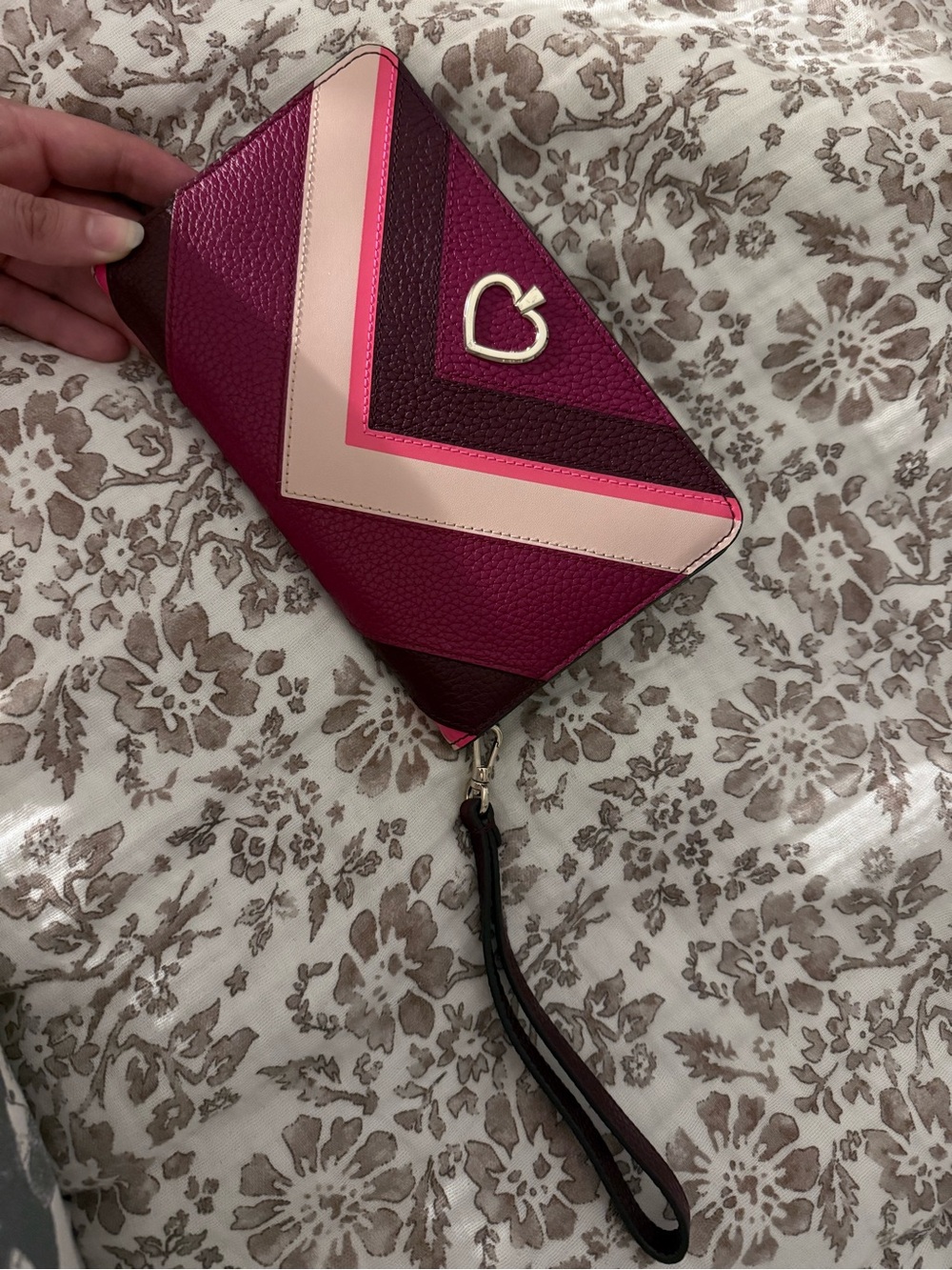 kate spade Chevron Kourtney Heart Zip Wristlet